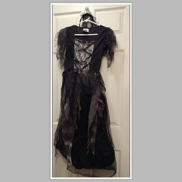 Halloween Costume Cemetery Bride costume Gown veil headpiece Size 12-14 - Picture 1 of 5